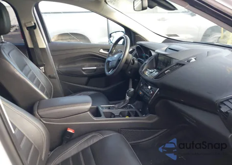 2018 Ford Escape Titanium z USA, uszkodzony, nr VIN 1FMCU9J99JUC64259